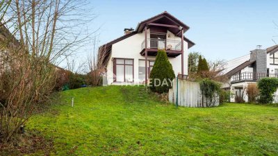 Großzügig, hell, einladend – Ihr Traumhaus mit Panoramablick in Bonn-Heiderhof am Oberen Lyngsberg