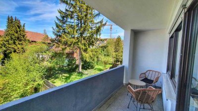 Stilvolle und modernisierte 1-Zimmer-Wohnung mit Balkon und EBK in Leonberg