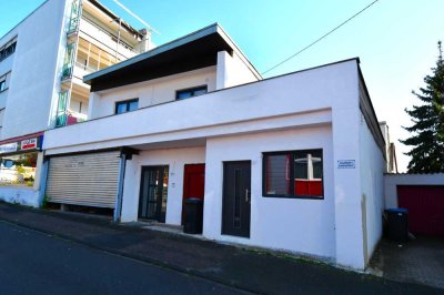 Saniertes Einfamilienhaus mit Einliegerwohnung & Dachterrasse