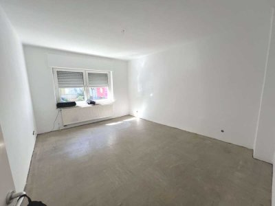 ⭐️��Schöne Erdgeschosswohnung mit kl. Balkon, weißem Wannenbad & Wohnküche ⭐️��