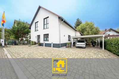 *Reserviert* Neuwertiges KfW 55 Einfamilienhaus mit Einliegerwohnung / Praxisfläche