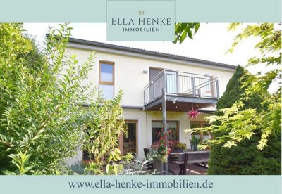 Wunderschönes, modernes Einfamilienhaus mit schönem Garten + Nebengebäude als Büro/Wohnung