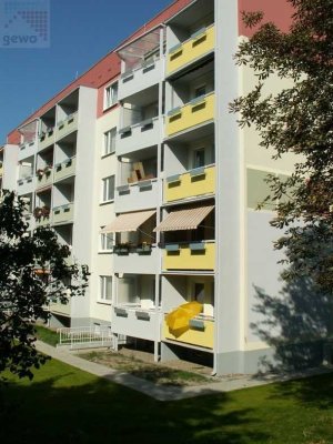 2-Raum-Wohnung mit Balkon im 1. OG & Dusche