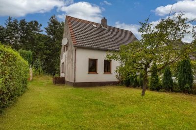 Angefangene Sanierung mit Anbaupotenzial in guter Lage von Meerbusch-Osterath!