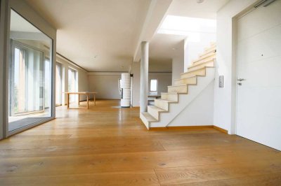 - Exklusives Penthouse mit eigener Dachterrasse in begehrter Lage -