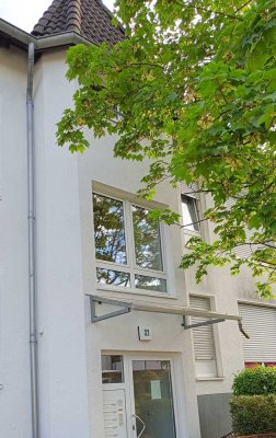 Stilvolle 3,5-Zimmer-Wohnung mit Balkon und Einbauküche in Frankfurt am Main