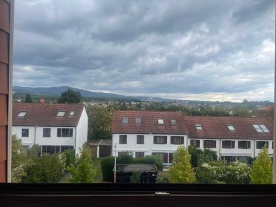 Sonnige 2,5 Zimmerwohnung mit Weitblick