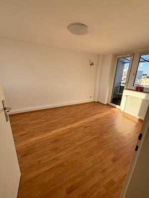 26qm Wohnung mit großer Dachterasse mit Blick über Ludwigshafen