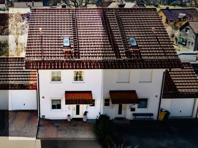 Charmante Doppelhaushälfte mit kleinem Garten in ruhiger ländlicher Lage, nähe A96.