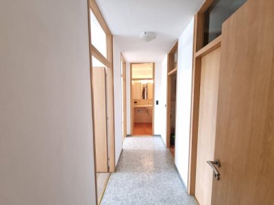 3-Zimmer Wohnung mit gemütlicher Loggia - BK aktualisiert