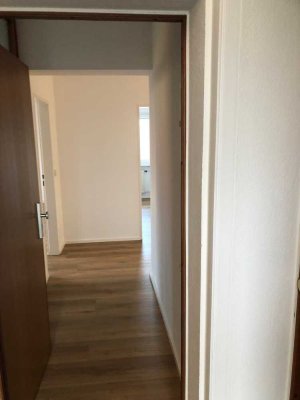 2,5-Zimmer-Wohnung mit 2 Balkone in Offenbach-Bürgel