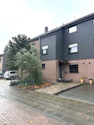 Großes 6 Zimmer Reihenmittelhaus mit überlanger Garage in Duisburg-Homberg