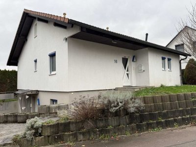 Einfamilienhaus mit Einliegerwohnung in Göggingen