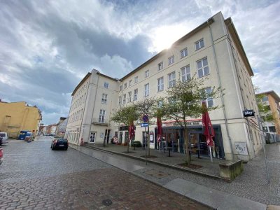 2-Raum Wohnung in Hafennähe mit Blick auf den Strelasund