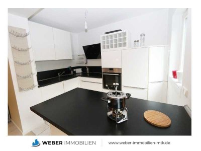 ++ Erdgeschosswohnung (möbliert) mit  maßangefertigter Küche und XXL-TERRASSE++