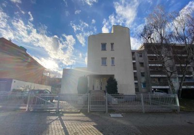 Einfamilienhaus mit Einliegerwohnung in zentraler Lage