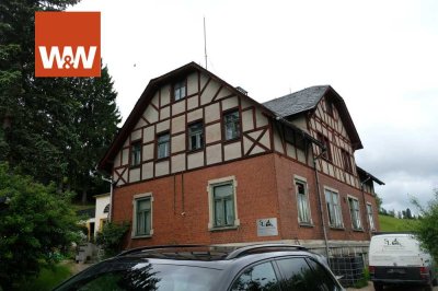 Einzigartiges Doppelhaus-Ensemble: Historisches Fachwerkhaus und Komfortables Wohnhaus auf Traumgrun