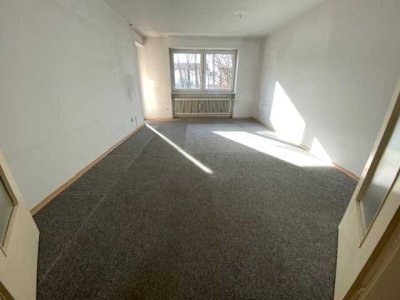 3 Zimmer Wohnung mit Mieterrabatt im wunderschönen Dingolfing (renovierungsbedürftig)