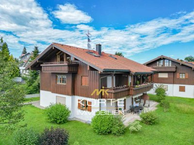 Allgäuer Landhausstil
Charmante 2-Zimmer-Dachgeschosswohnung mit Westbalkon in Oberreute im Allgäu