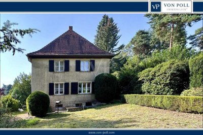 Historische Einfamilien-Villa mit parkähnlichem Grundstück in Hellerau