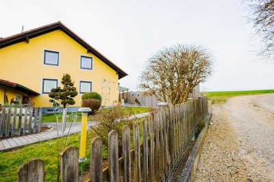 Hochwertig modernisiertes 2-Familien-Haus mit DoGa in ruhiger Ortsrandlage - FREI