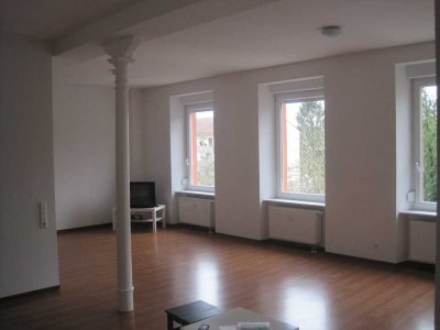 Helle großzügig geschnittene 4-Zimmer Wohnung mit Balkon, am Rande der Innenstadt von Lahr