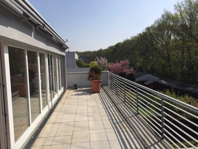 4-Zimmer Penthouse mit Dachterrasse und Einbauküche in Köln-Müngersdorf (Egelspfad)