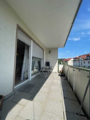 Möblierte Wohnung mit Balkon und Einstellplatz