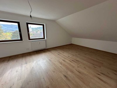 Dachgeschosswohnung 2 Zimmer ohne Balkon