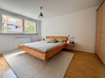 Komfortable Wohnung mit Aufzug, gut ausgestatteter Einbauküche und großzügigem Balkon!