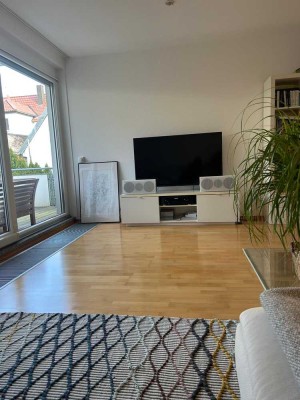 Exklusive, gepflegte 4-Zimmer-Wohnung mit Balkon und Einbauküche in Korntal-Münchingen