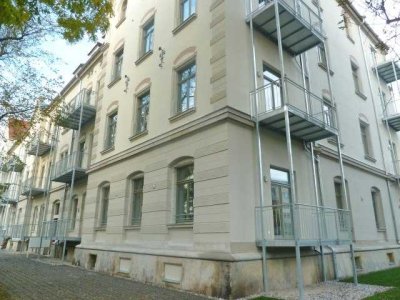 *Aufwendig sanierter Altbau / 2 Zimmer Wohnung**