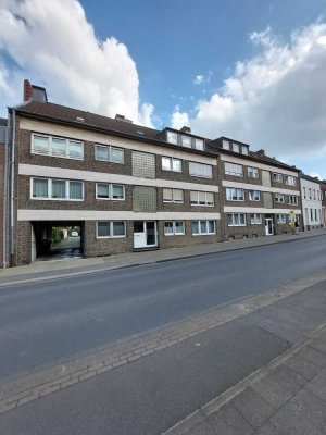 *AB SOFORT* Sanierte Wohnung mit schönem Bad und Balkon in Viersen