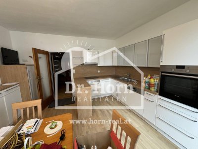 Lendplatz / Keplerstr.: Ruhige 3-ZI-Wohnung mit Wohnküche + Balkon + Loggia + TG-Platz