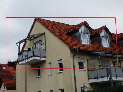 Stilvolle 2,5-Raum-DG-Wohnung mit Balkon und Einbauküche in Neumarkt / Altenhof