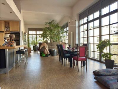 Bockenheim Lofts: Lichtdurchlutetes ruhig gelegenes 161qm-LOFT mit zwei Tiefgaragenstellplätzen