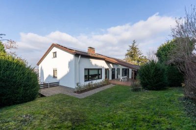 Repräsentatives Einfamilienhaus in einmaliger Aussichtslage in Karlsruhe/Geigersberg