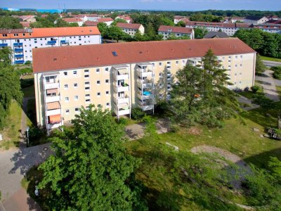 2-Raumwohnung mit Balkon und Wanne (15.30)