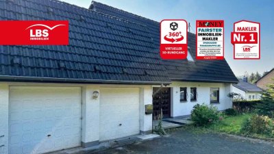 Zweifamilienhaus in traumhafter Lage I 2 Garagen I Großer Garten