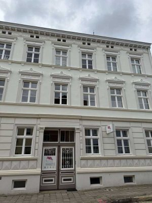 Renovierte 3-Zimmer-Altbauwohnung mit Balkon und Stellplatz in der Fleischervorstadt