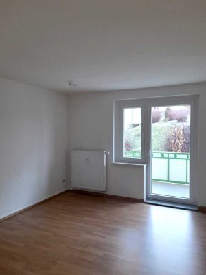 Wohnung mit Einbauküche und Balkon