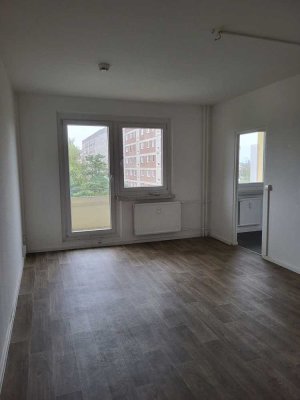 Kautionsfrei! Singlewohnung mit Balkon im 1. Obergeschoss!