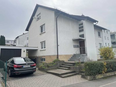 Dreifamilienhaus mit einer freien Wohnung  - - - Eigennutz & Kapitalanlage in einem - - -