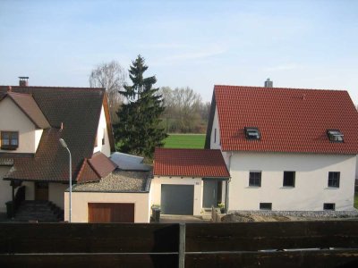 Gepflegte, sonnig 2-Zimmer-DG-Wohnung mit Süd-Balkon und Stellplatz in Ingolstadt