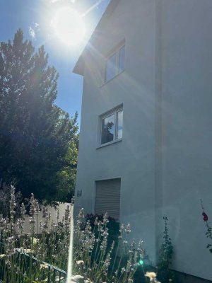 Wunderschöne 2-Zimmer Wohnung mit Balkon in Top Lage in Heidelberg