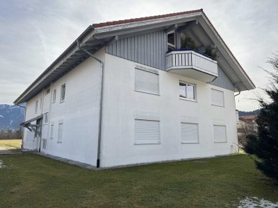 neuwertige Dachgeschoßwohnung mit Bergblick im Weidach