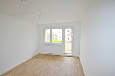 neu sanierte 2-Raum-Wohnung mit Dusche und Balkon! Bezug ab 13.03.25 möglich!