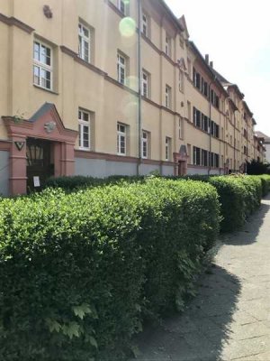 Sanierte 2 Zimmer Wohnung mit Balkon am Mariannenpark