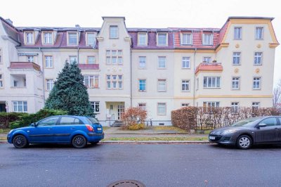 Hochparterre Wohnung im Altbau in ruhiger Lage von Striesen-Ost.