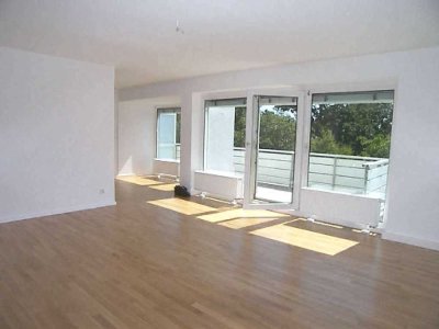 *Schicke Wohnung mit TOP-Ausstattung + Sonnenbalkon in zentraler Lage von Essen-Bredeney*